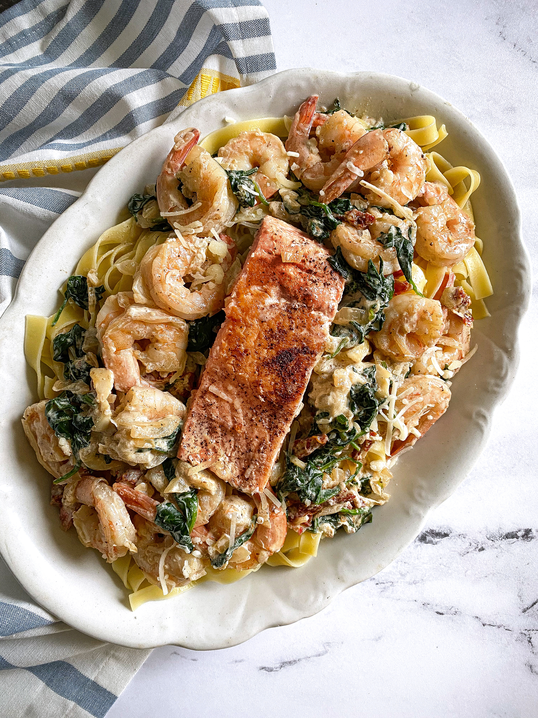 The Best Salmon and Shrimp Alfredo Recipe
