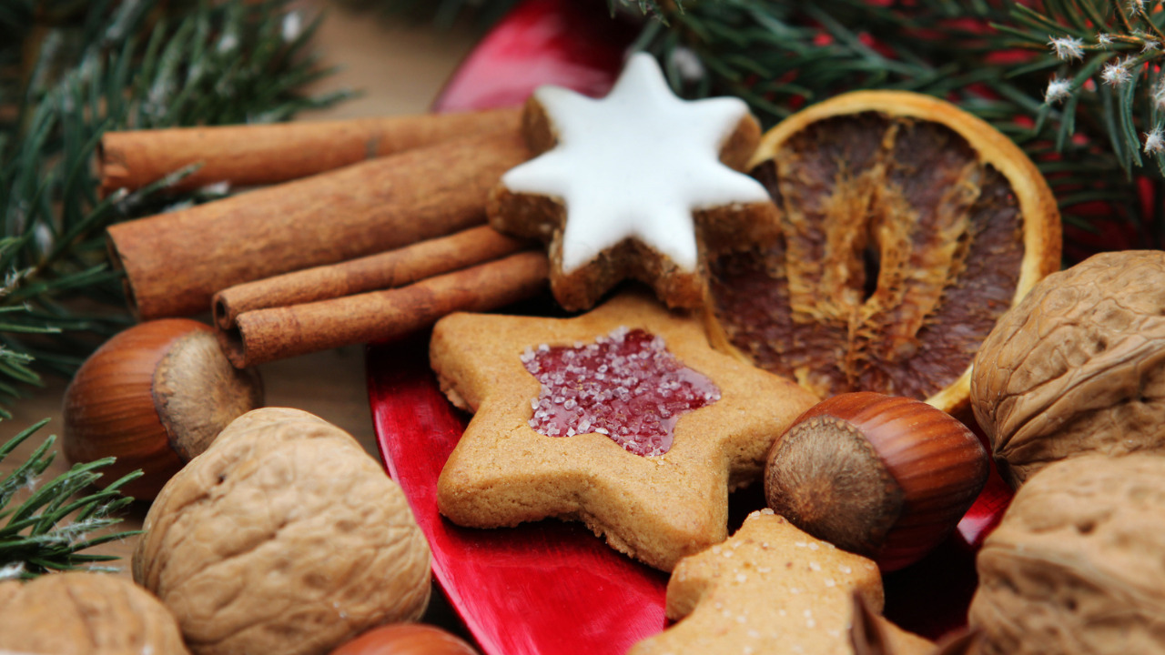 How to Make Easy Christmas Biscuits 